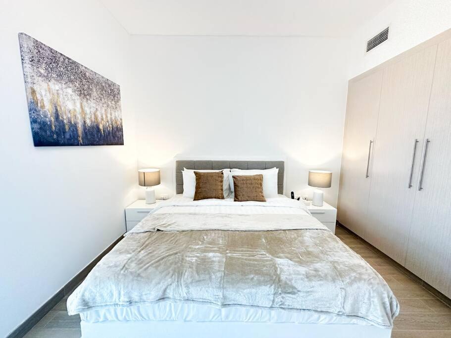 Charming 1bdr 5minstoairport Yas Water's Edge 620