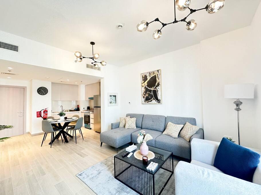 Apartment Charming 1bdr 5minstoairport Yas Water's Edge 620 *